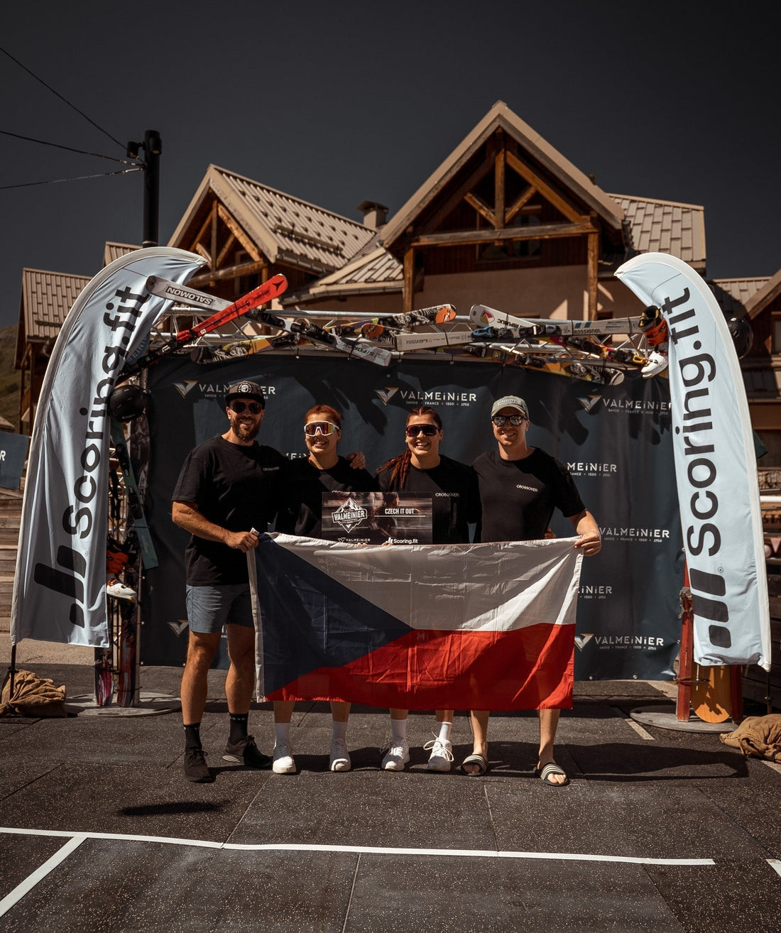 Valmeinier Throwdown 2026: Jeli jsme si užít Alpy. Odvezli jsme si stříbro.